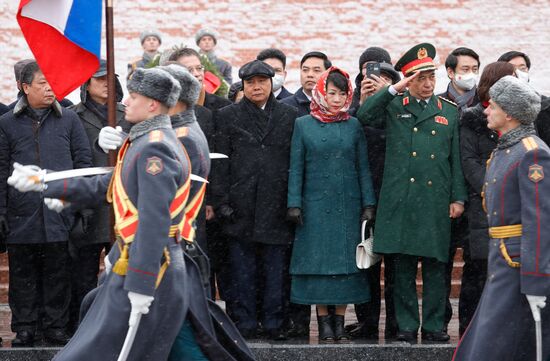 Russia Vietnam Wreath Laying