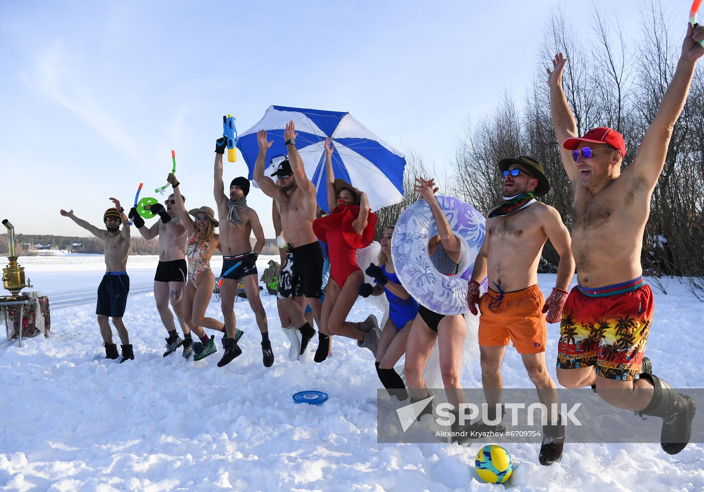 Russia Siberia Winter Entertainment Activity