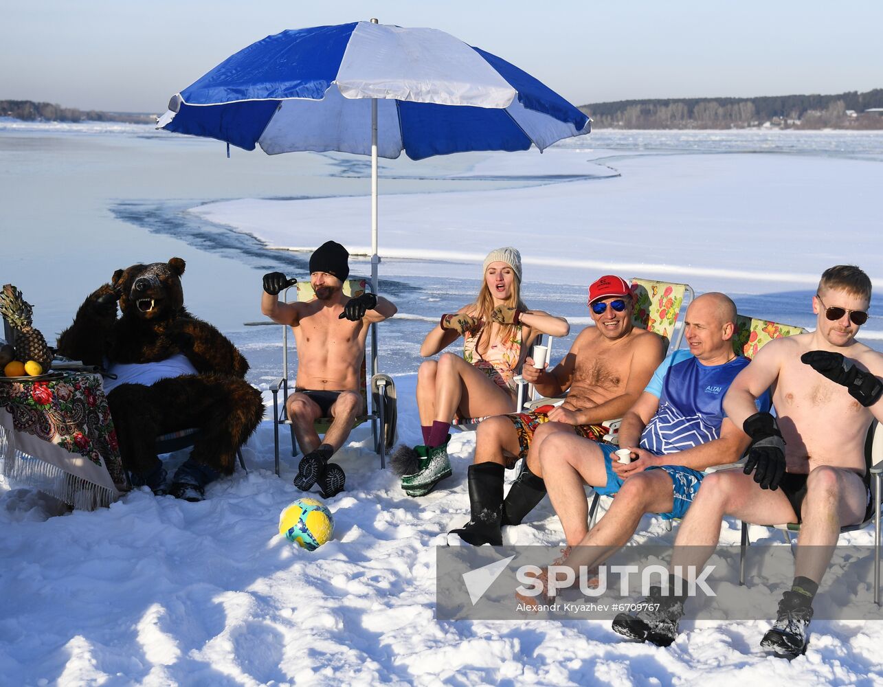 Russia Siberia Winter Entertainment Activity