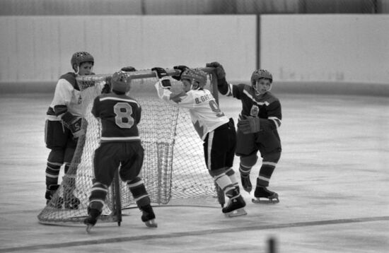 Canadian ice hockey player Wayne Gretzky in Moscow