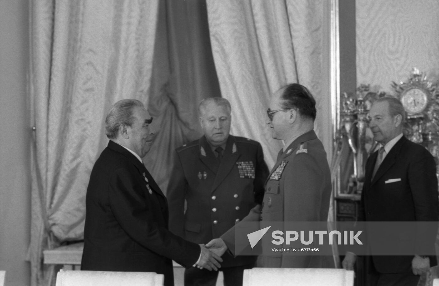 Wojciech Jaruzelski visits USSR