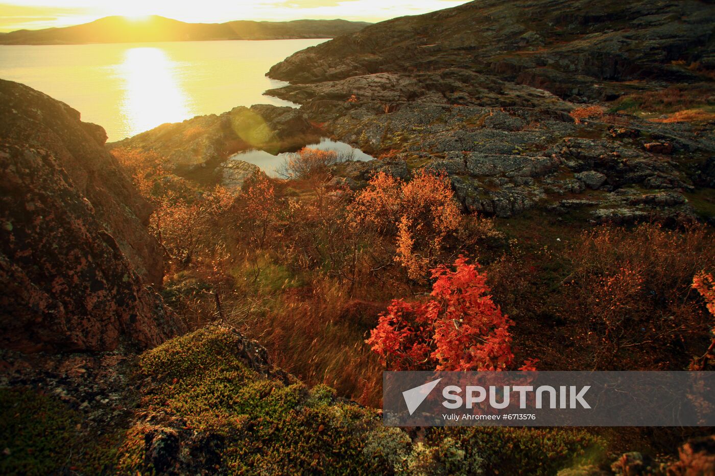Sunrise in the hills near Teriberka town