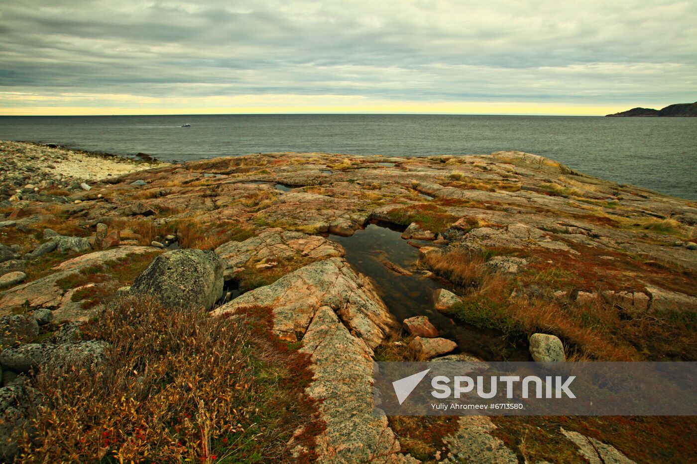 Barents Sea shore in Teriberka