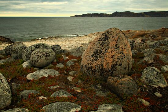 Dragon Eggs beach on Barents Sea coast