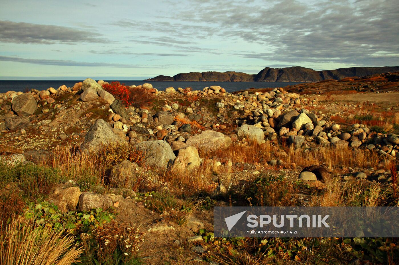Shore of Barents Sea near Teriberka