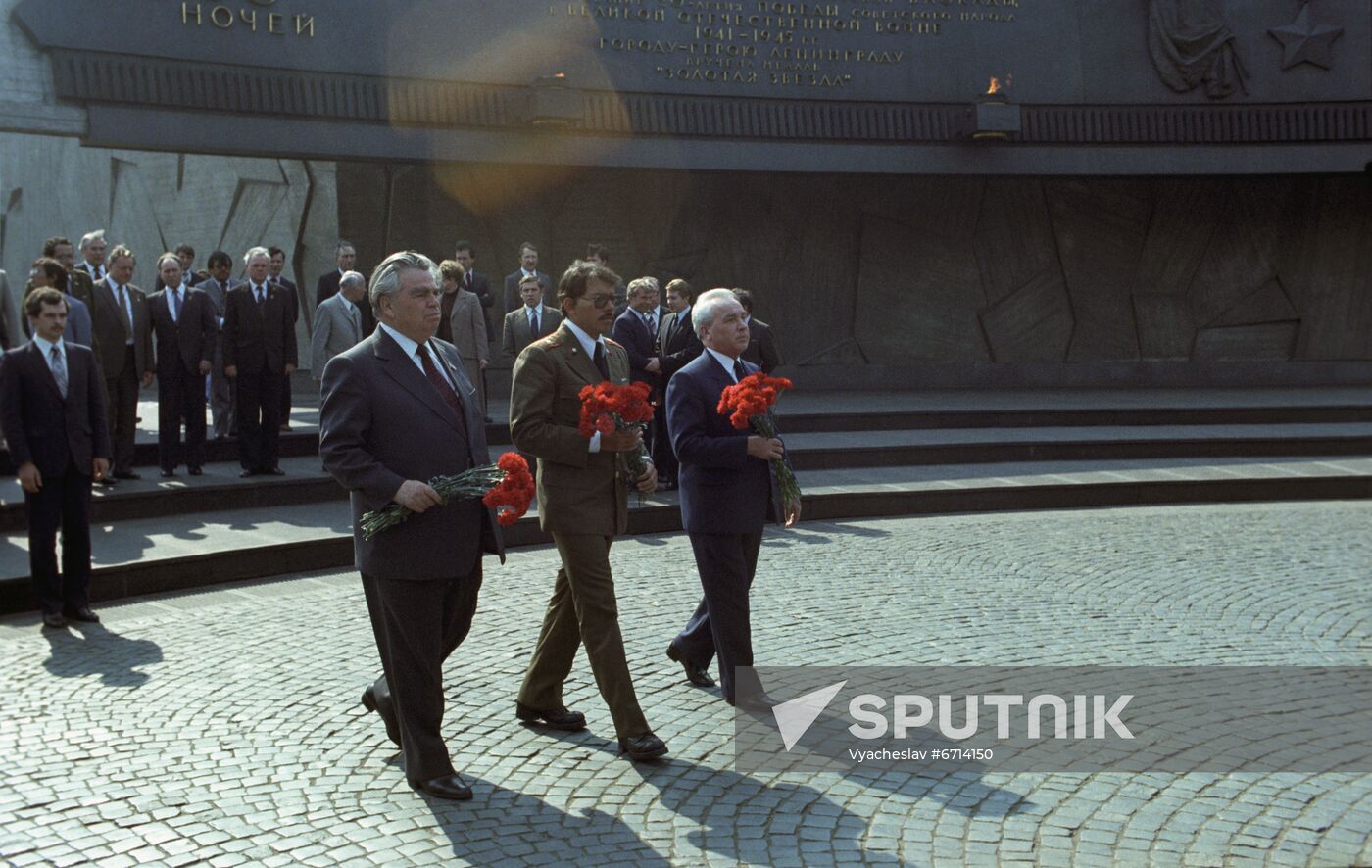 Nicaraguan delegation visits USSR