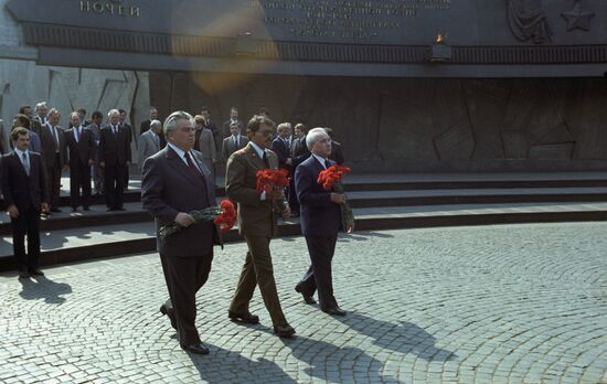 Nicaraguan delegation visits USSR
