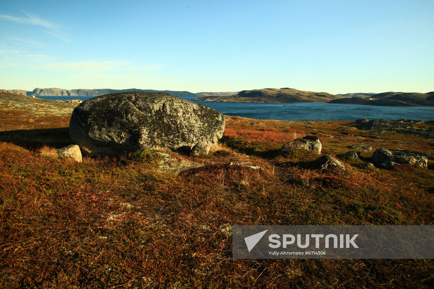 Shore of Barents Sea near Teriberka