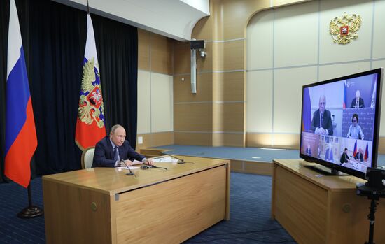Russia Putin Economy