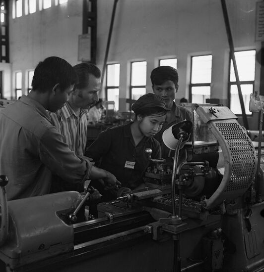 Soviet specialists in Vietnam