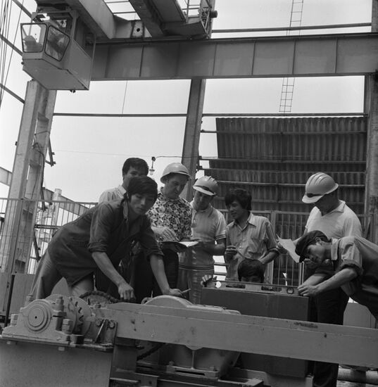 Soviet specialists in Vietnam