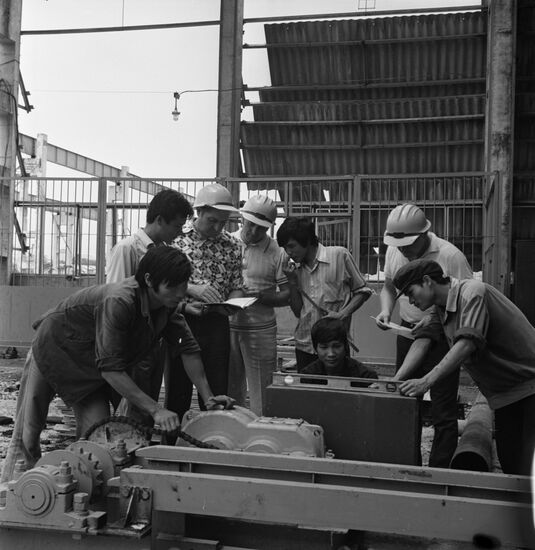 Soviet specialists in Vietnam