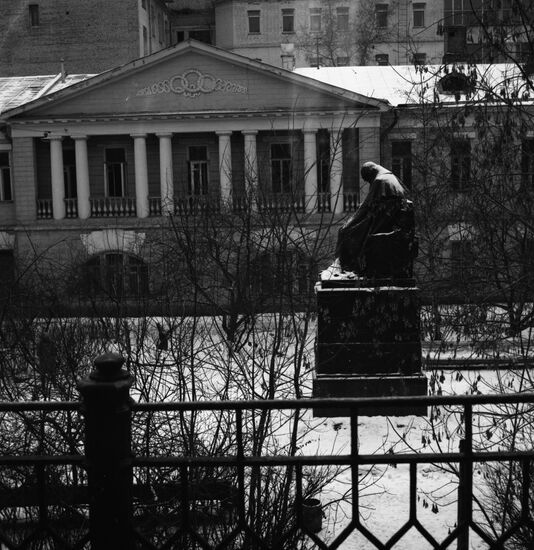 Monument to Gogol on Moscow's Suvorovsky Boulevard