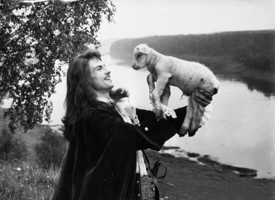 Still from film 'At the turn of the century'