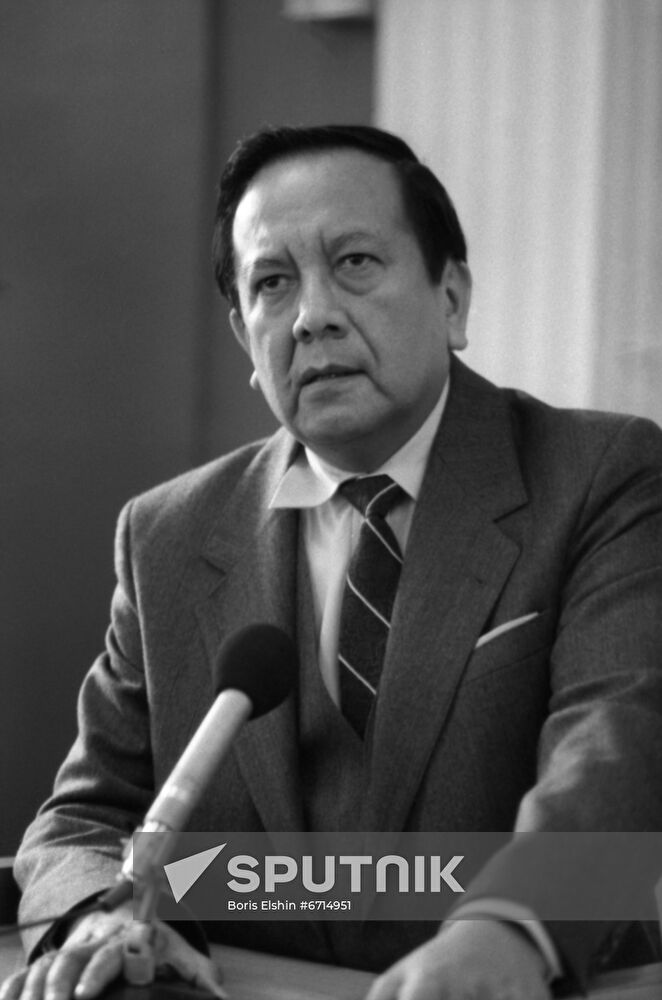 Roger Eloy Loayza Saavedra, Ambassador Extraordinary and Plenipotentiary of Peru to USSR