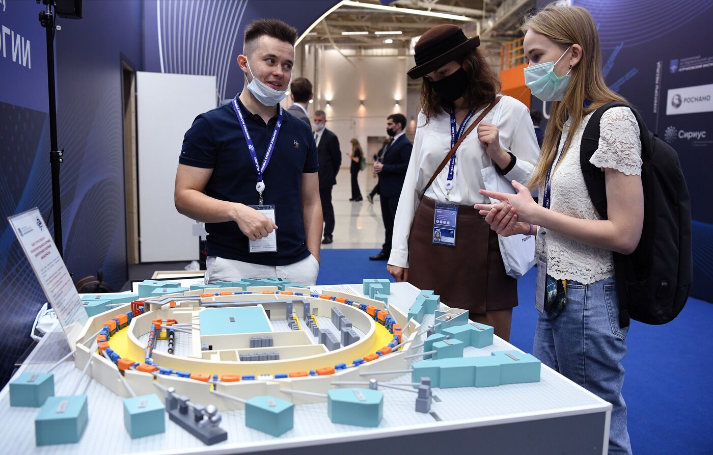 Young Scientists Congress and closing of the Year of Science and Technology