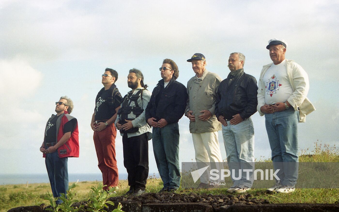 Participants in the Easter Island trip with explorer Thor Heyerdahl