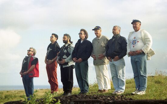Participants in the Easter Island trip with explorer Thor Heyerdahl