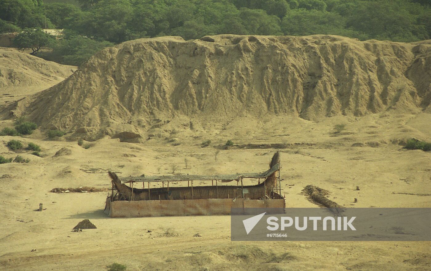 Reed ship in Pyramid Valley in Tucuman