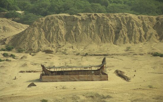 Reed ship in Pyramid Valley in Tucuman