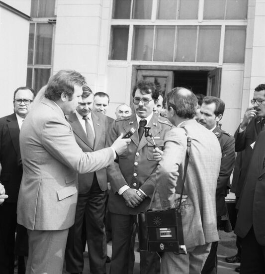 Nicaraguan delegation led by Ortega visits USSR
