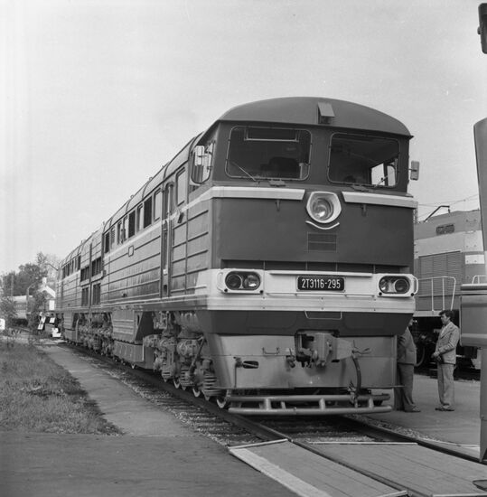 2TE116 diesel locomotive