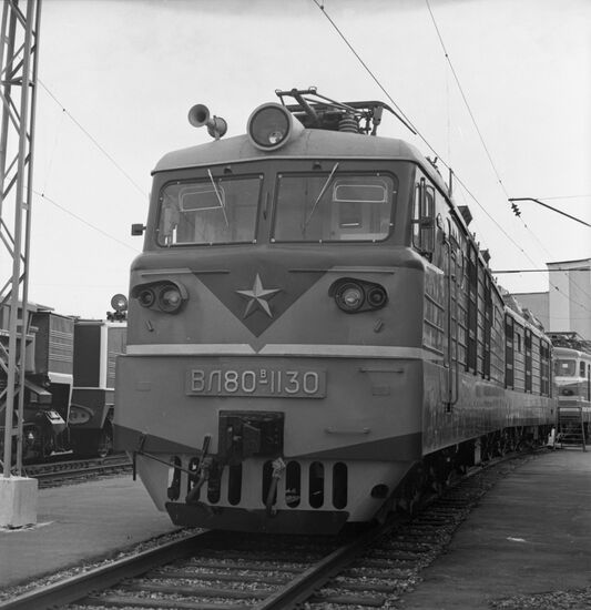 VL80V electric locomotive