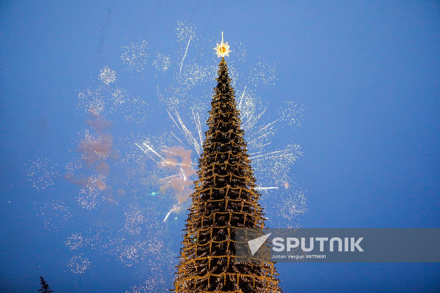 Russia New Year Festive Season Preparations