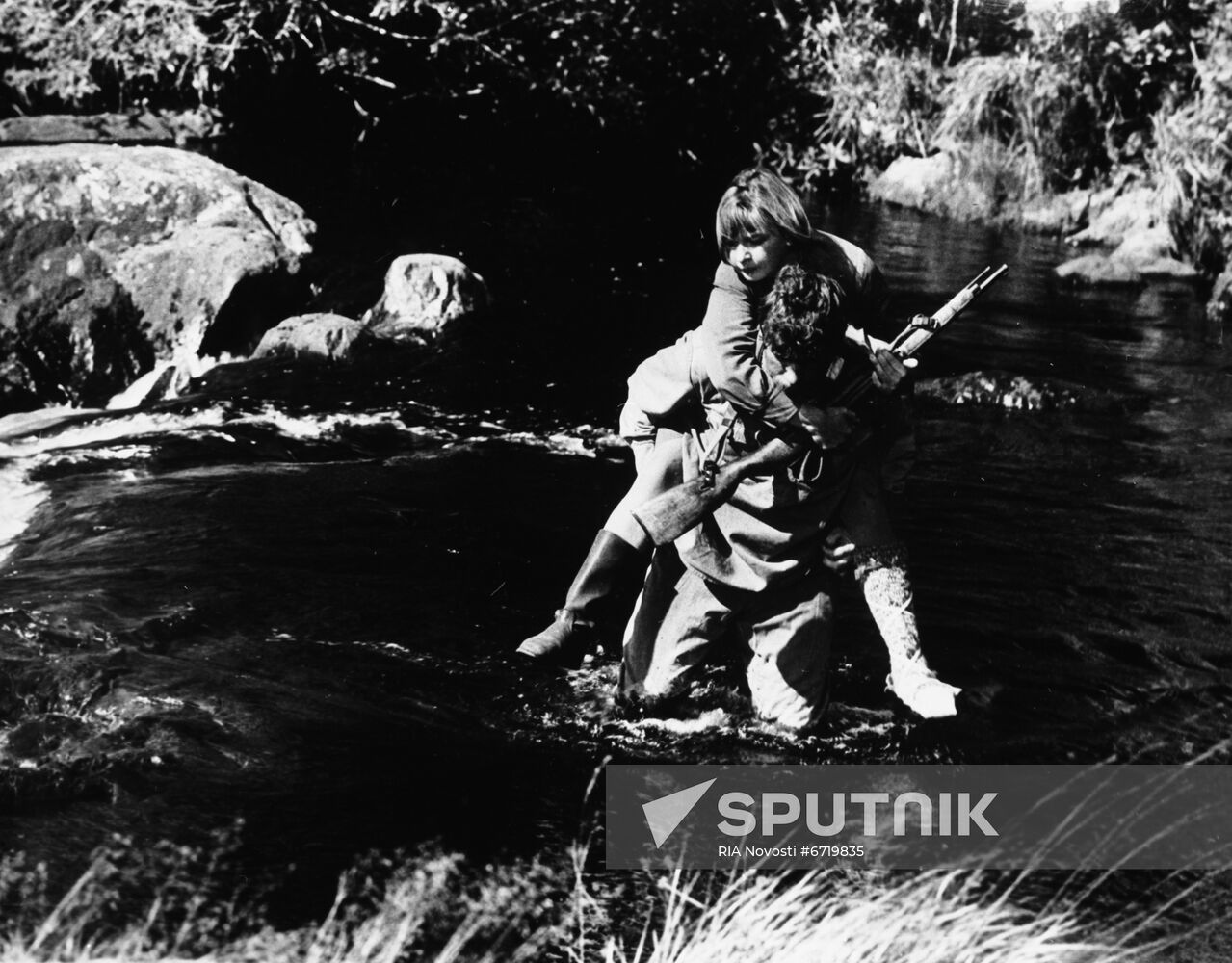 Still from film The Dawns Are Quiet Here