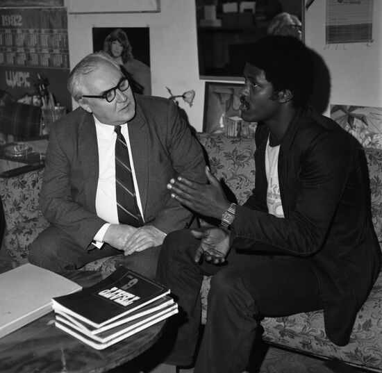 GITIS Rector Vadim Dyomin and Ethiopian student M. Mengesha