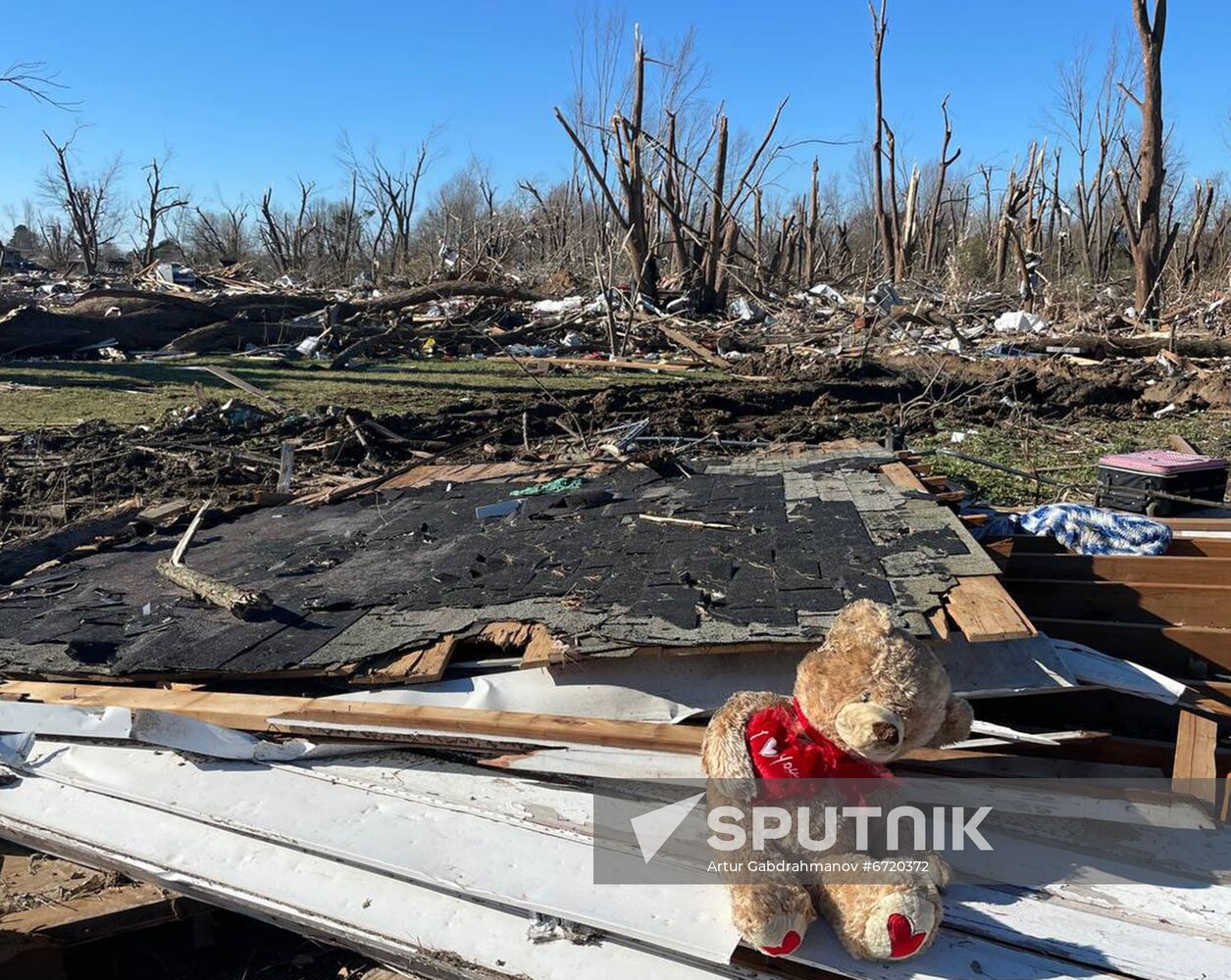 US Tornado Aftermath