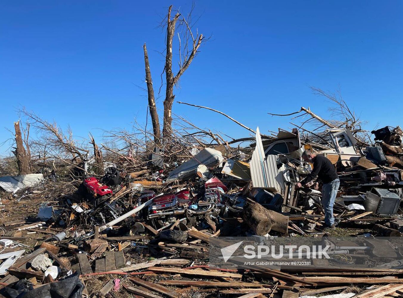 US Tornado Aftermath