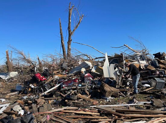 US Tornado Aftermath