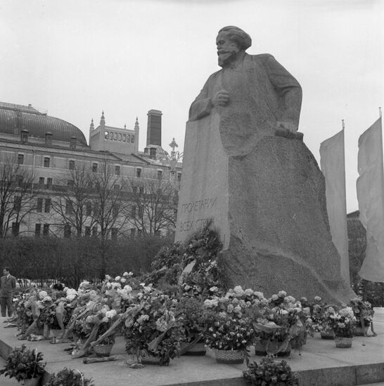 Monument to Karl Marx in Moscow