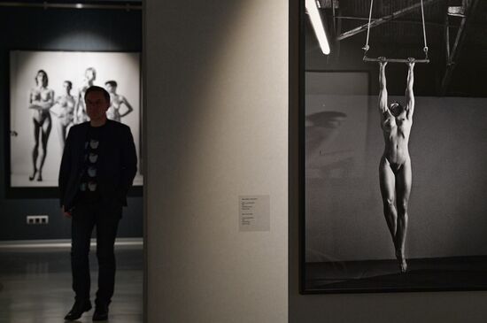 Russia Art Photography Newton Exhibition