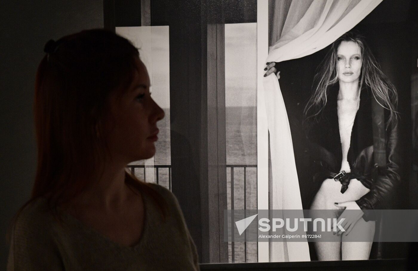 Russia Art Photography Newton Exhibition