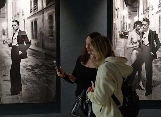 Russia Art Photography Newton Exhibition