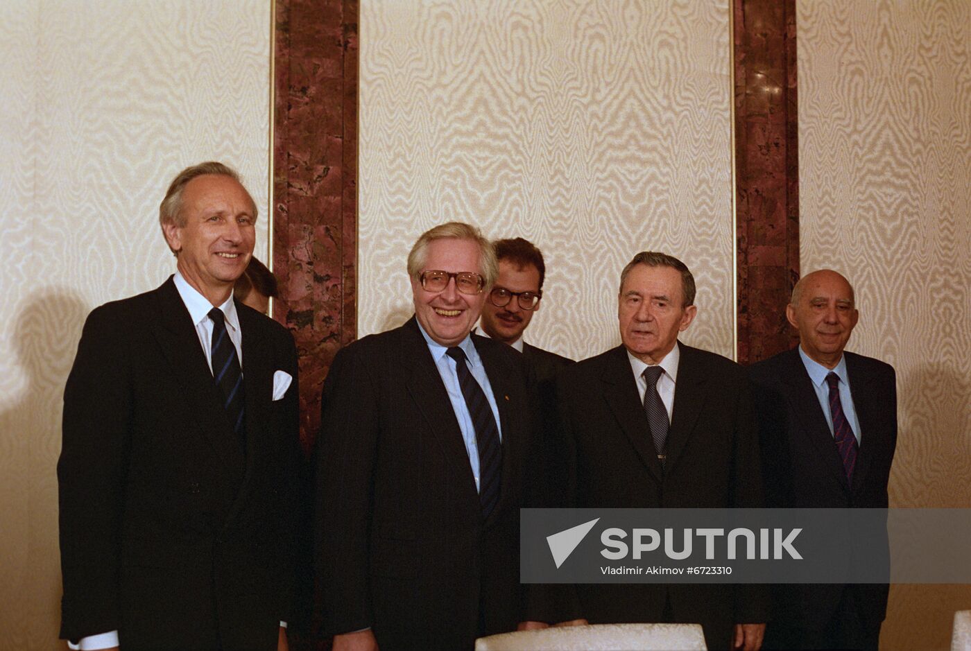 FRG Bundesrat President Bernhard Vogel visits USSR