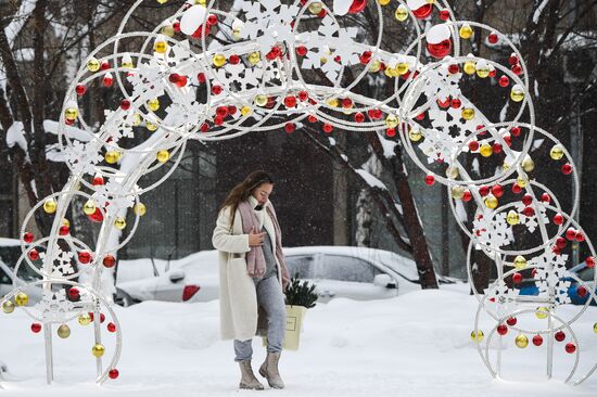 Russia New Year Festive Season Preparations