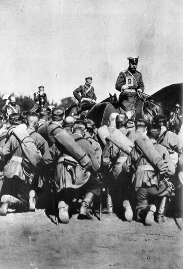 Emperor Nicholas II on WWI front