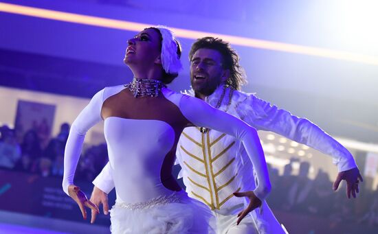 Russia Swan Lake Ice Show