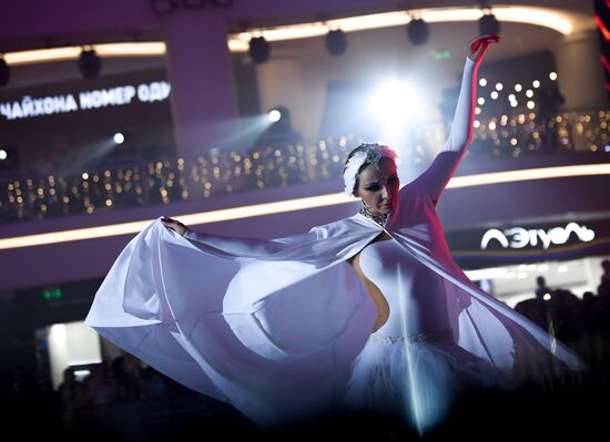 Russia Swan Lake Ice Show