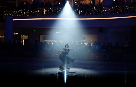 Russia Swan Lake Ice Show