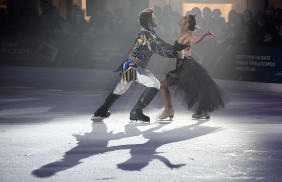 Russia Swan Lake Ice Show
