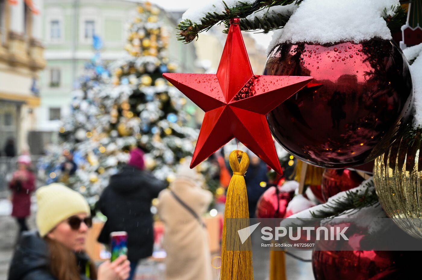Russia New Year Festive Season Preparations