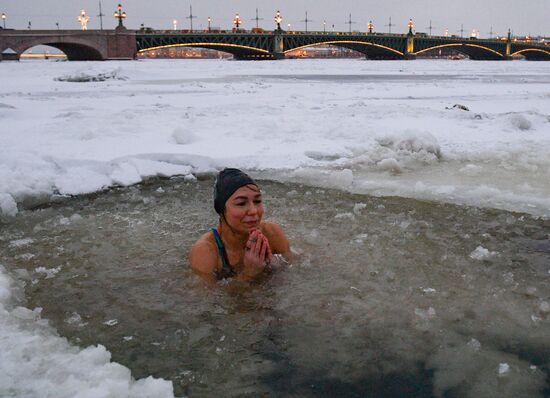 Russia Winter Swimming