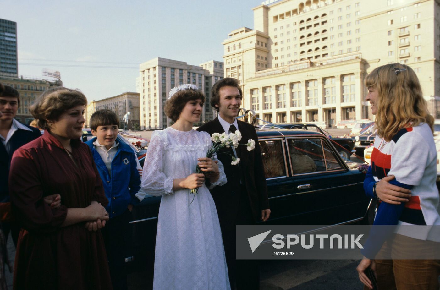 Moscow newlyweds