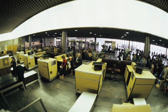 Customs at Sheremetyevo Airport