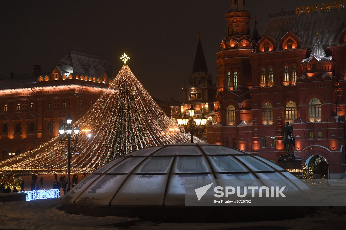 Russia New Year Festive Season Preparations