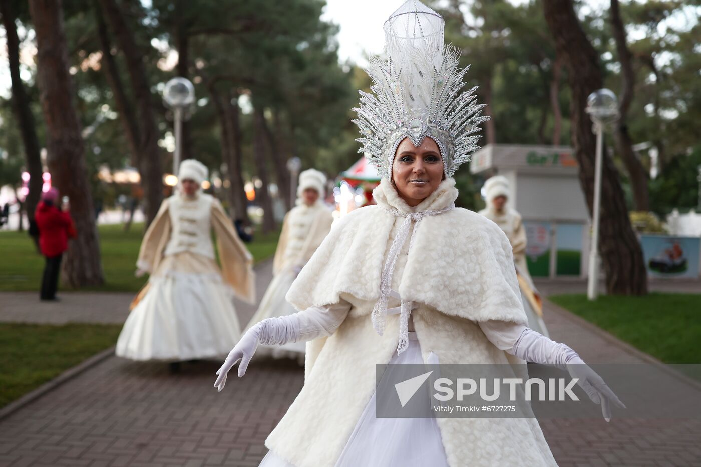 Russia New Year Festive Season Preparations 